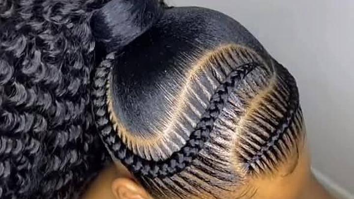 Inspired Romantic and Chic Hairstyles
For Your Date