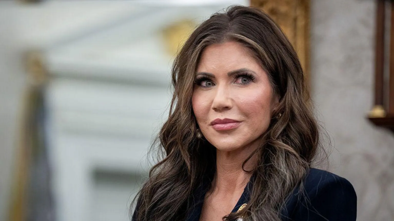 Kristi Noem’s bag with $3,000 stolen from DC restaurant