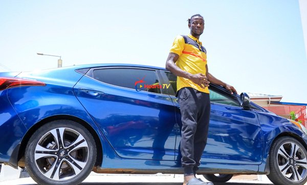 Black Stars goalkeeper Benjamin Asare gifted car by businessman after viral trotro video