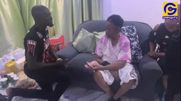 Lilwin Make Surprise Visit To Sick Kumawood Actor Mr.Twumasi; Donates GH₵10,000