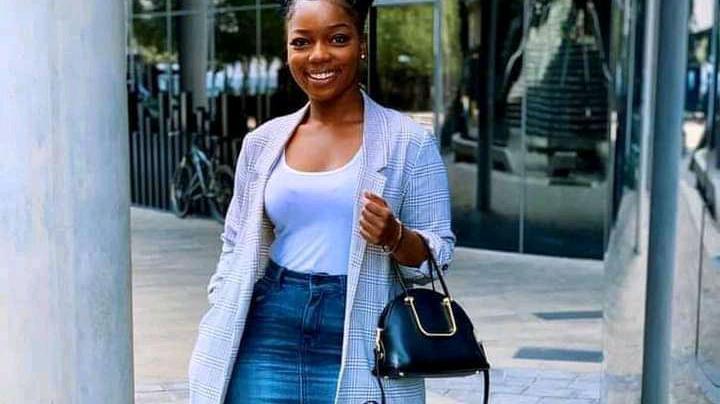 Fresh Ways to Wear a Denim Skirt in Summer