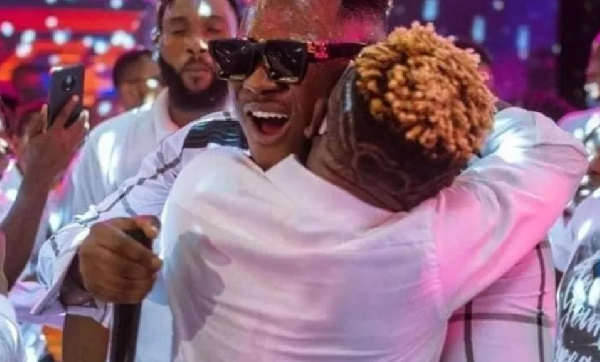 Shatta Wale hails Medikal as only artist who ‘breaks bread with him
