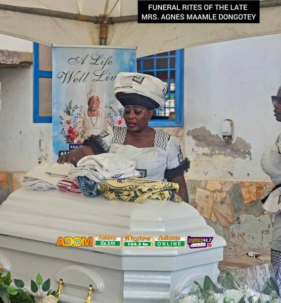 Scores mourn with Akumaa Mama Zimbi as she buries mother