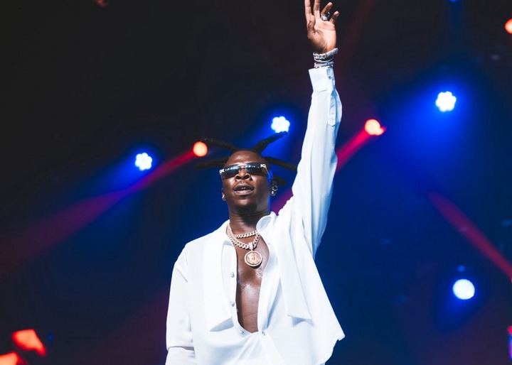 Stonebwoy Congratulates King Promise on Artiste of the Year Win at 26th TGMA