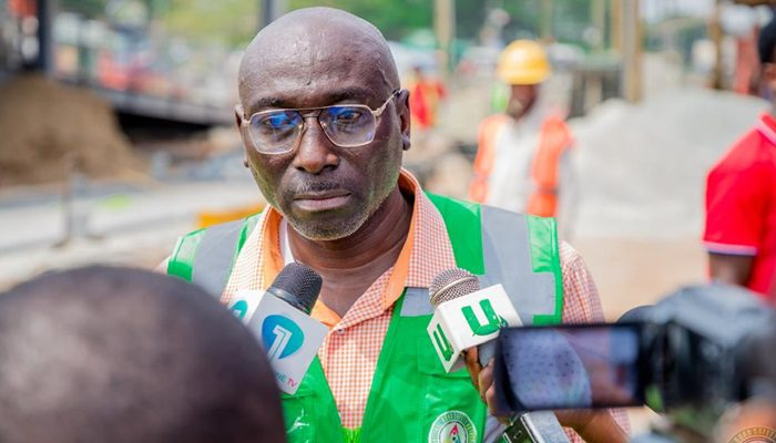 Remove unauthorised billboards by June 2 or face court