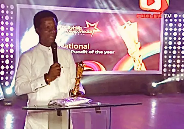 Bnoskka Honoured @ Foklex Media Awards