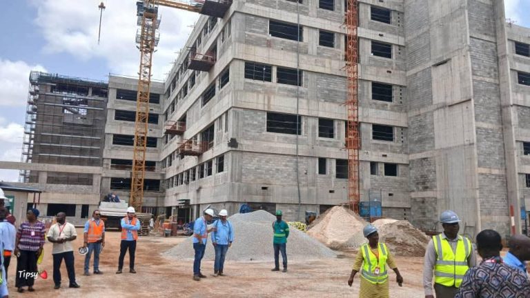 U.K. Trade Envoy delegation inspects KATH maternity and children’s block project