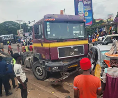 5 Injured In Road Crash