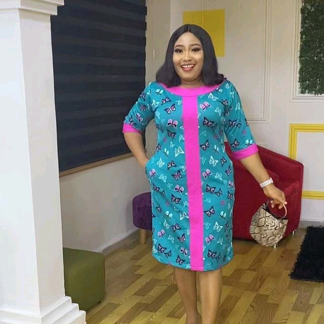 Beautiful Gowns For Matured African Lady