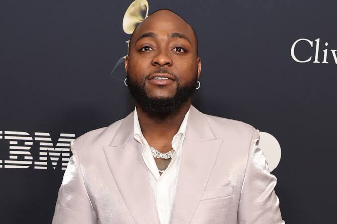 Davido replies after being warned that Igbos will betray him