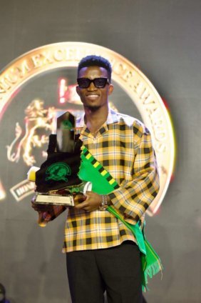 Otumfuo honours Kofi Kinaata with ‘Youth in Entertainment Award’