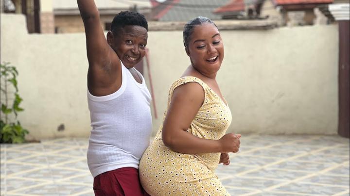 Lovely Moments:Wayoosi and his beautiful wife are showing love in their photos.