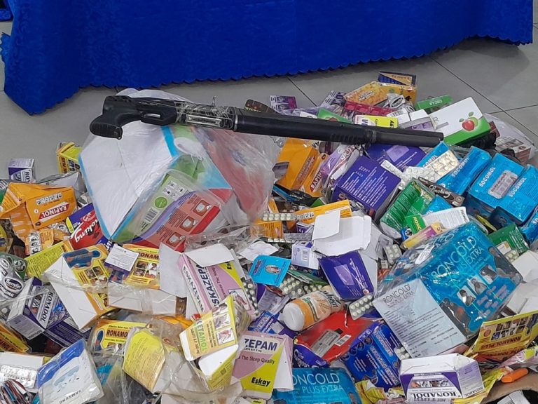 Trader arrested for possessing dangerous drugs and firearm