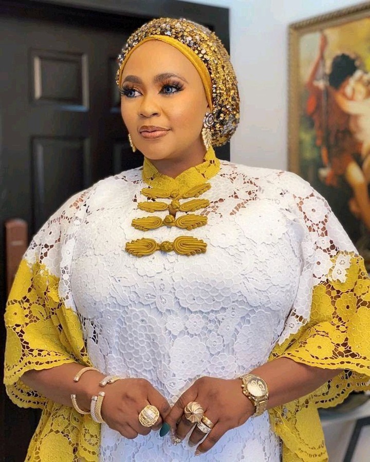 Dry Lace Kaftan You Can Wear As A Woman For An Exquisite Look