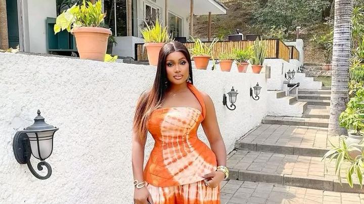 Stunning Adire Outfits for Ladies
