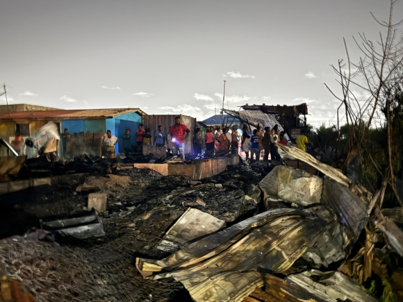 Fire destroys Asoprochona railway slum leaving hundreds homeless