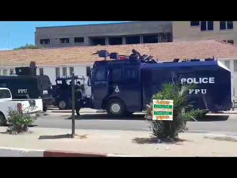 Heavy police deployment at EOCO headquarters [Video]