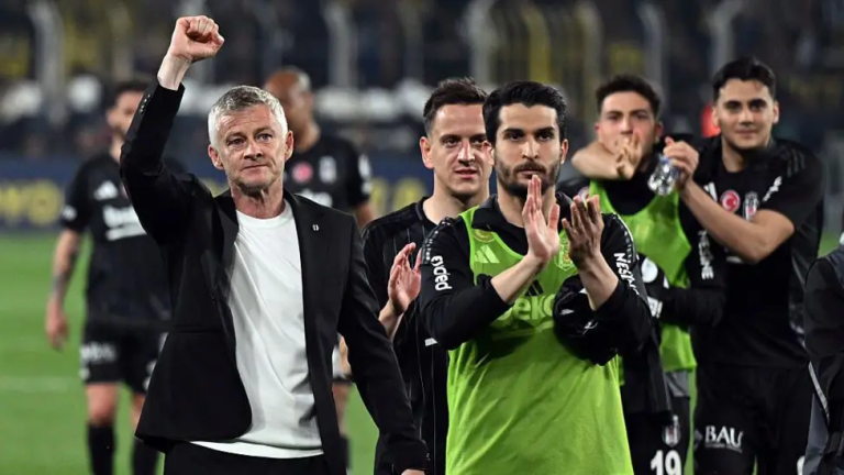‘Captain of the ship’- Solskjaer sinks Mourinho in derby