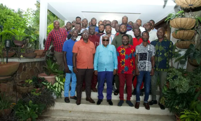 “Stop feeling sorry for yourselves” – Akufo-Addo urges NPP after election defeat