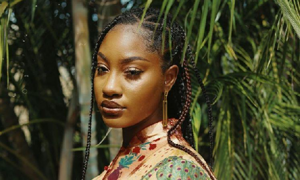 Move on from my bum – Tems slams body-shaming comments after performance