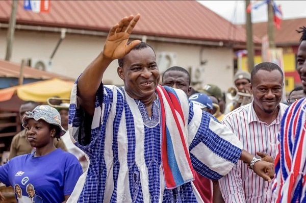 Watch as NPP supporters block roads in ongoing protests at EOCO over Wontumi’s detention