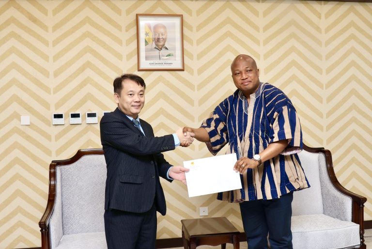 Foreign Affairs Minister receives open letters of Vietnam’s Ambassador-designate to Ghana