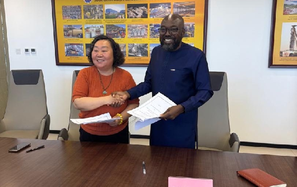 Ghana signs MoU with mining equipment manufacturer to enhance friendly mining practices