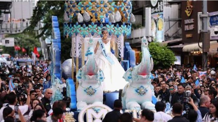Miss World Crowned Winner Returns Home with a Hero’s Welcome