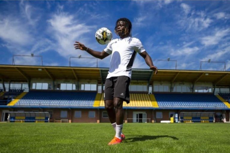 Asante Kotoko complete signing of Johnson Oppong Owusu