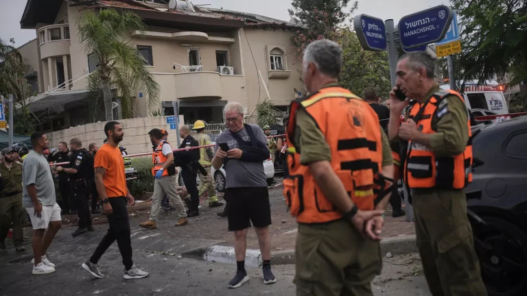 Death toll rises as Iran and Israel continue to trade strikes