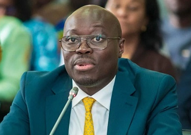 Govt Hails Fitch B- Rating