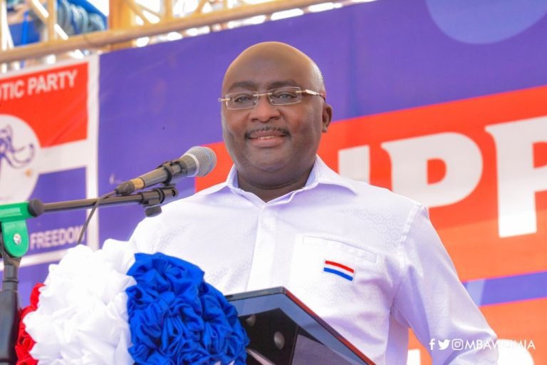 Over 200 former MMDCEs meet Bawumia as NPP flagbearer race intensifies