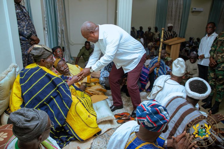 Payment of nursing trainees’ allowances to be automatic – Mahama