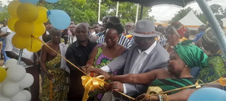 Aburi Chief Commissions ICT Lab