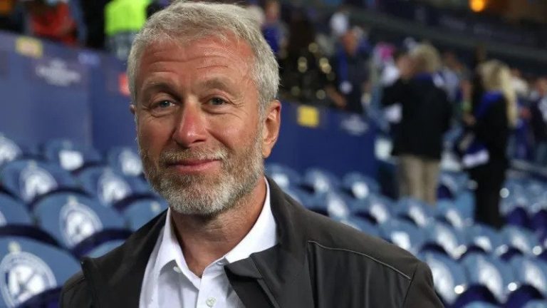 UK threatens to sue Abramovich over Chelsea sale