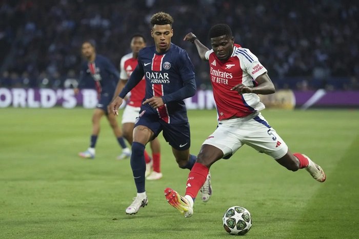 Arsenal in talks with Partey over new deal