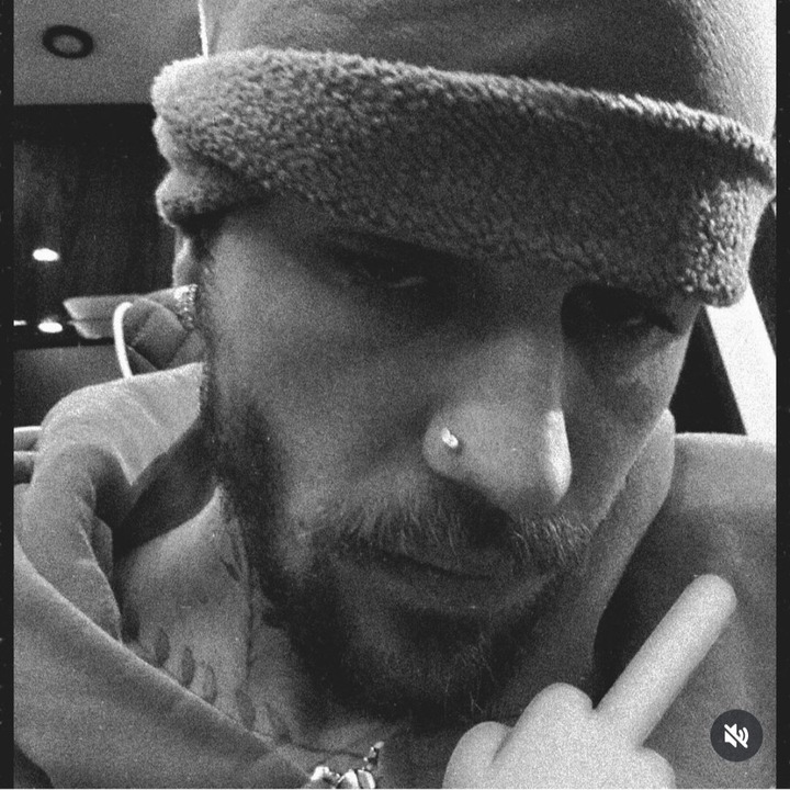 Justin Bieber warns he’s not to be f**ked with as he shares chats with a former friend he’s blocked