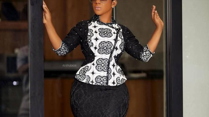 Stunning Black And White Outfit Inspirations For Funerals