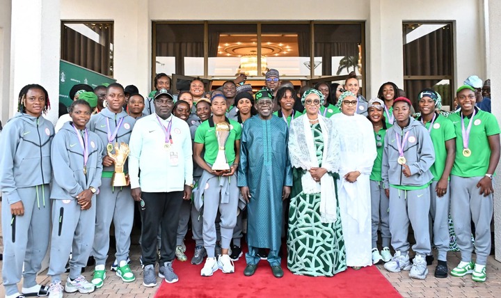 Teni, Flavour, Timi Dakolo others perform for Super Falcons at Presidential Dinner [VIDEO]