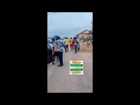 Chaos as alleged NDC youth take over public toilet in Effutu [Video]
