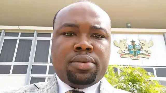 “They Chased Him with Sniffing Dogs” – NPP MP Alleges Intimidation During Ernest Kumi’s Swearing-In