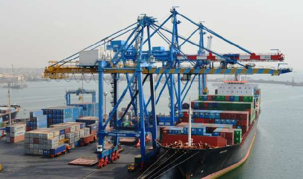 Freight Forwarders welcome new port exchange rate rule