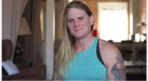 Transgender pipo for US military dey ‘in survival mode’ as ban on dia service start