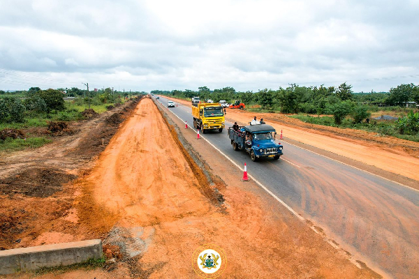 Watch as Ashaiman residents applaud President Mahama for reviving stalled road project