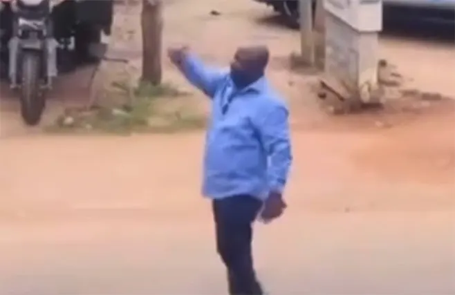 Kumasi Mayor Directs Traffic – DailyGuide Network