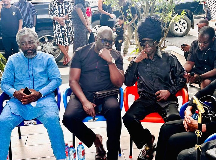Kojo Antwi visits Daddy Lumba’s family to commiserate