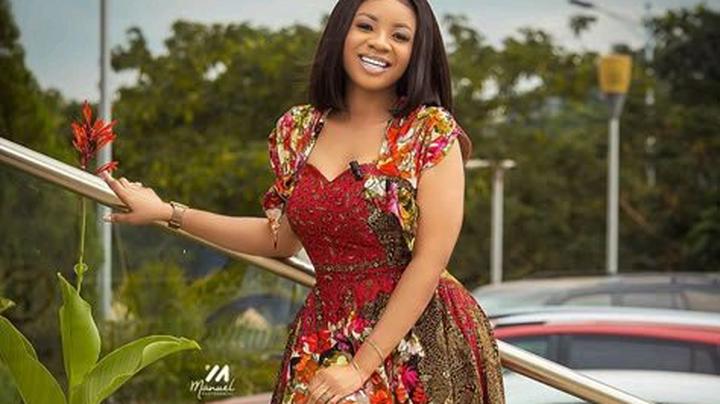 Stunning Ankara Dresses That Fuse Cultural Roots with Chic Innovation