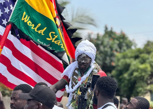 Teshie Welcomes Bike2MyRoots Champion Emmanuel Adjei After 10,000km Ride