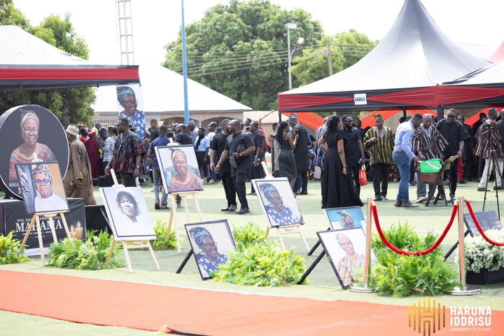 President Mahama visits Salaga to condole with Executive Secretary