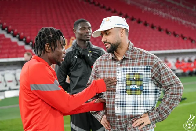 Kyereh Boosts Black Stars Morale with Surprise Visit In Stuttgart